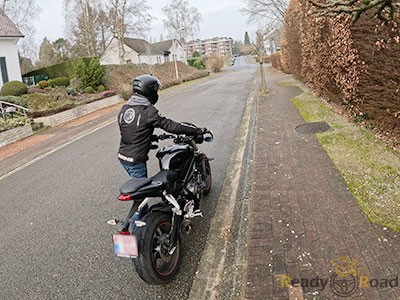apprendre à pousser sa moto pour passer son permis moto